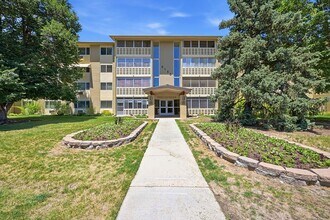 Building Photo - 9155 Center Ave