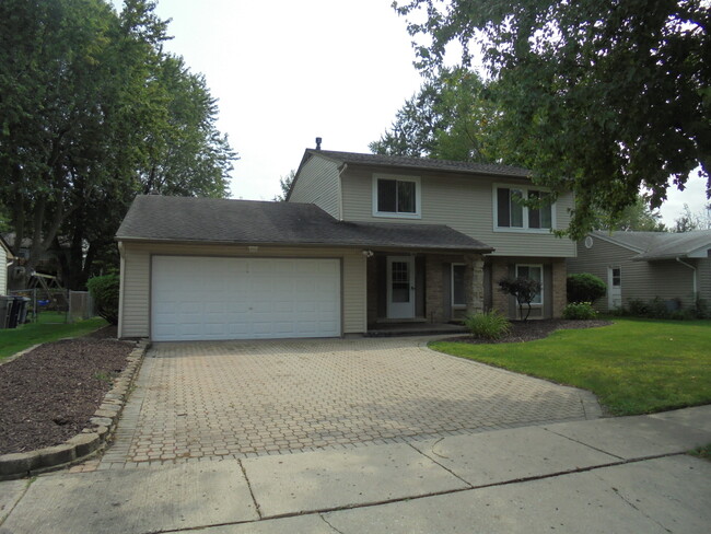 Building Photo - 1085 Hecker Dr