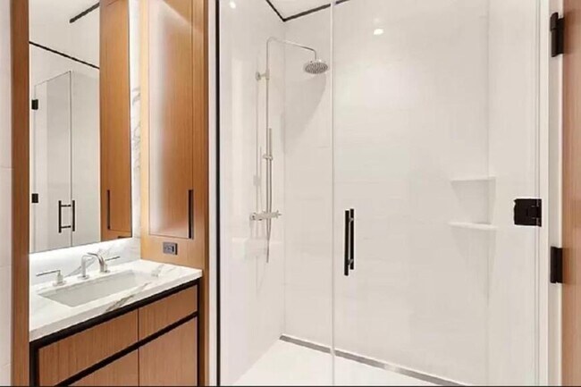 Foto del edificio - 2 bedroom in NEW YORK NY 10016