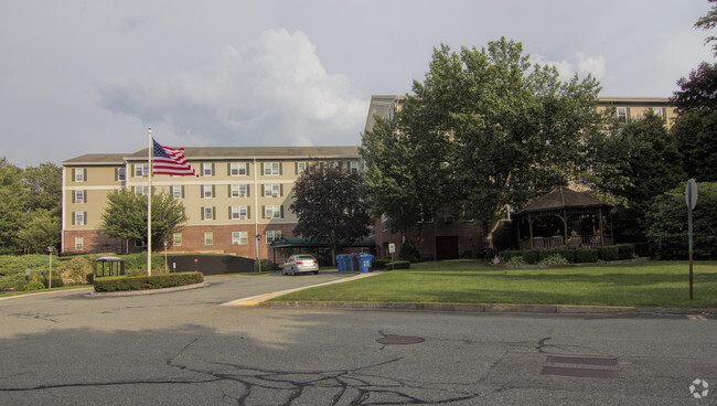 Foto del edificio - Logan Park Senior Living