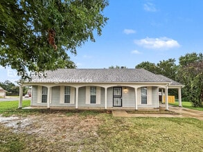 Building Photo - 6572 Rosewood Dr