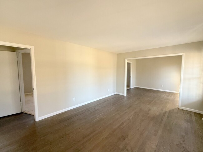 Foto del edificio - 1729 Laverne Dr NW