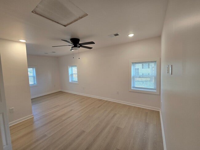 Foto del edificio - 198 S Court St