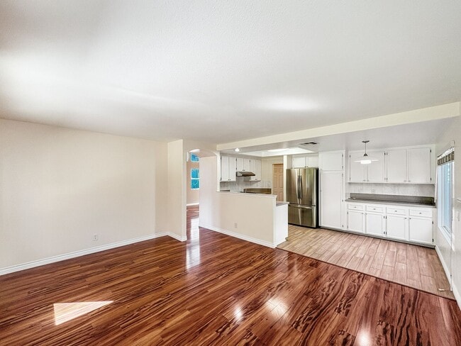 Building Photo - Bright & Spacious 4B/3BA Scripps Ranch Home - New AC, Hardwood Floors, Backyard!