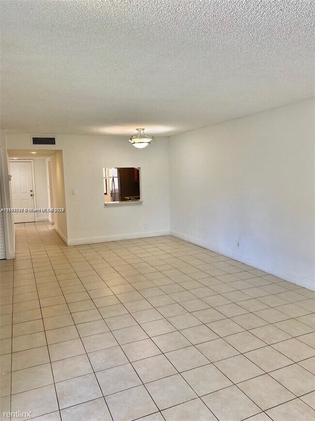 Foto del edificio - 3 br, 2 bath House - 159 Lakeview Dr Apt 204