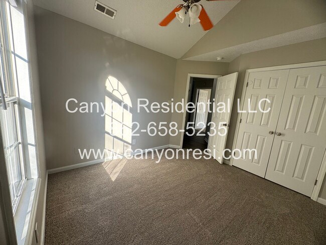 Foto del edificio - 109 Hayes Ct