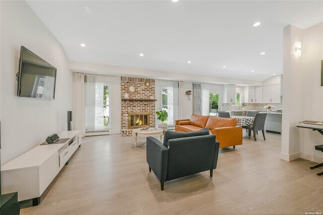 Building Photo - 5 Millbrook Ct