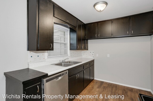 Building Photo - 3 br, 1 bath House - 444 S. Georgie