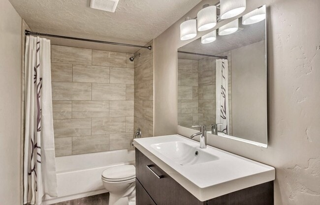 Building Photo - 14613 Woods Landing Ct