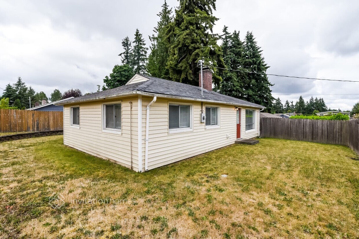 Foto principal - 624 Shelton Ave NE