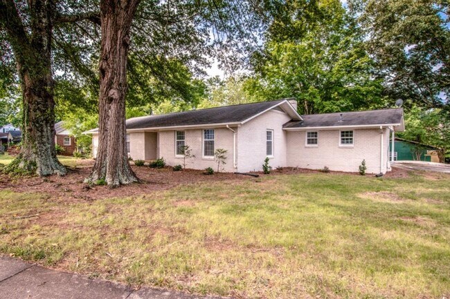 Building Photo - 608 Margaret Dr