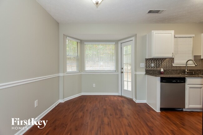 Building Photo - 222 Brenda Ellen Dr