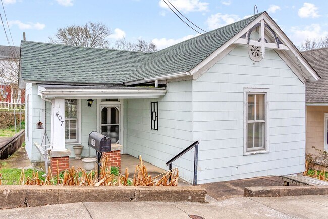 Foto del edificio - Cozy 2 Bedroom Downtown Home Available!