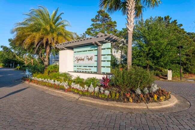 Building Photo - 470 Gulfview Cir