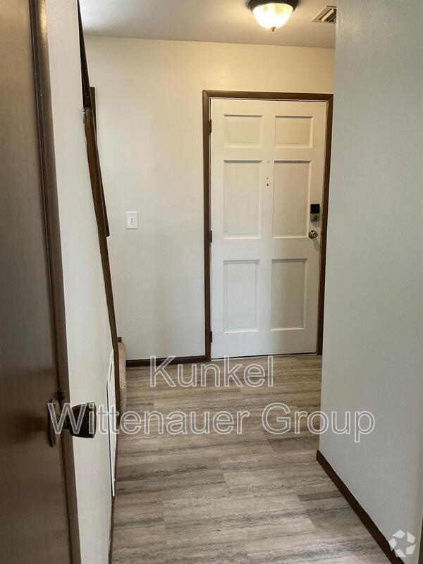 Building Photo - 1409 Princeton Dr
