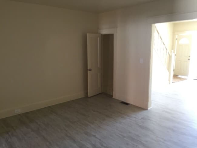 Building Photo - 3 Bedroom Home for Rent !!