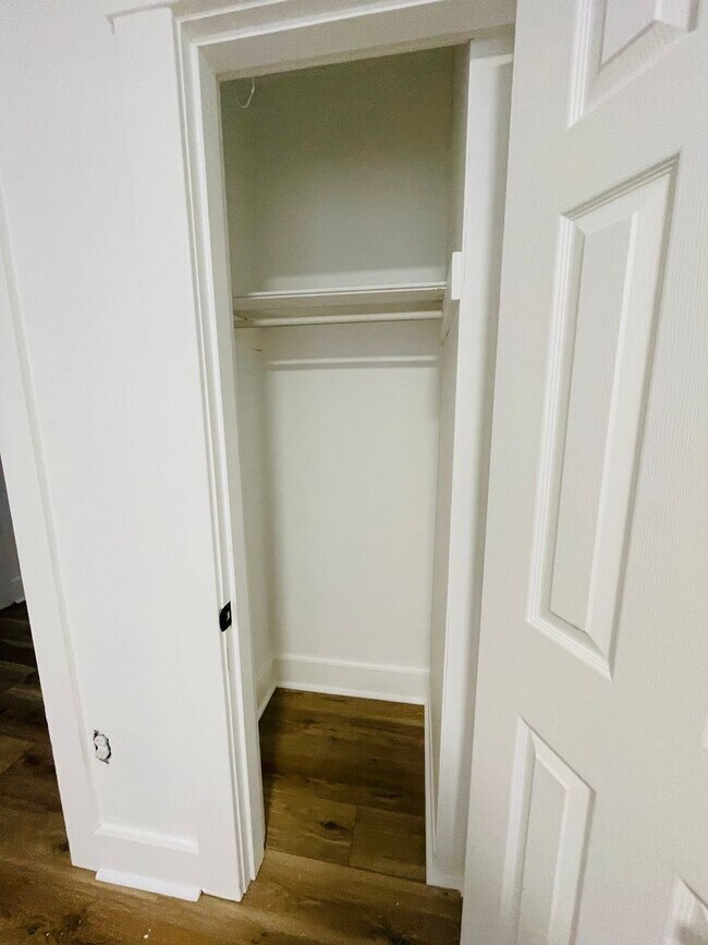 Foto del edificio - 803 W 23rd St