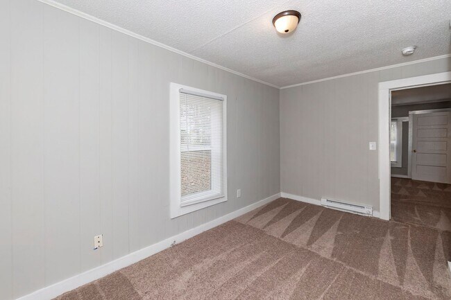 Foto del edificio - Come see this newly remodeled home!