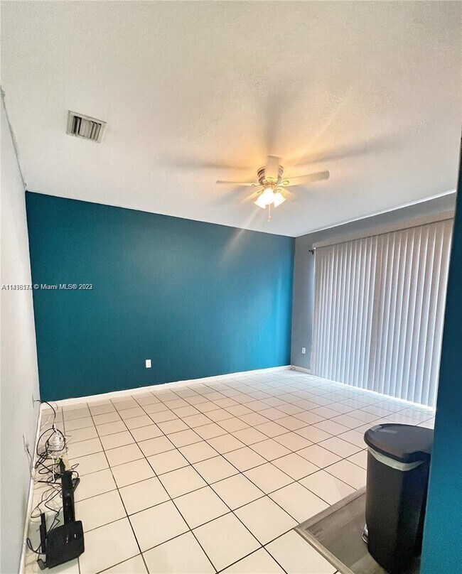 Foto del edificio - 1495 SE 27th St