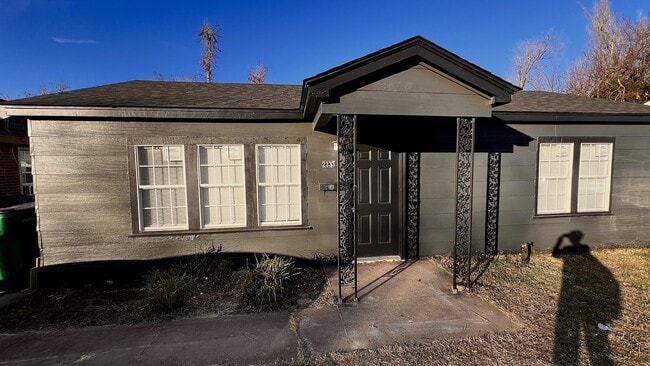 Photo - 2333 SW 38th St House