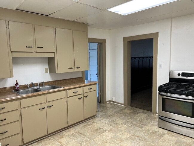 Foto del edificio - 4367 Jurupa Avenue, Unit Lower