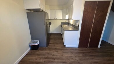 Building Photo - 5303 Byrd Ave