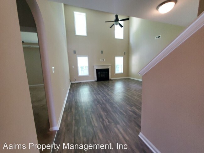 Foto del edificio - 6 br, 3.5 bath House - 106 Birch Avenue