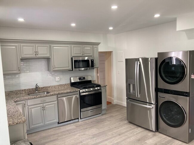 Building Photo - 7 Washburn Ter