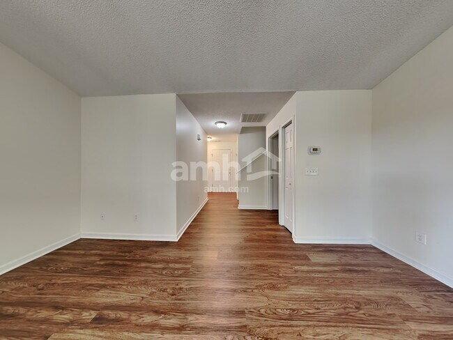 Building Photo - 772 Thornbird Cir