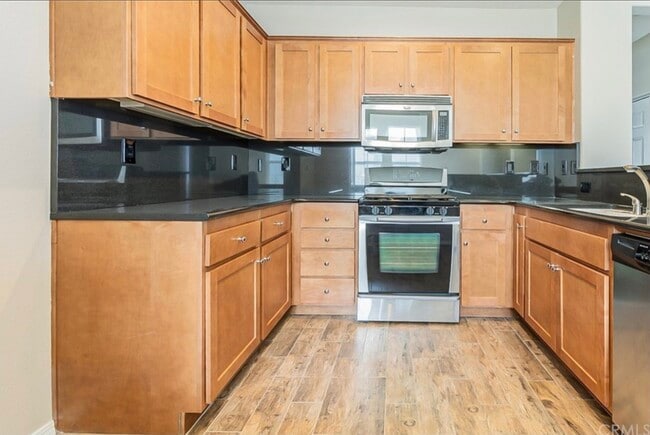 Building Photo - 36317 Antoinette Ln