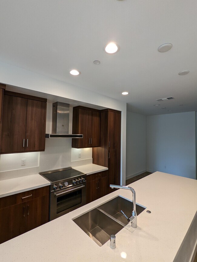 Foto del edificio - 955 Edy Ln