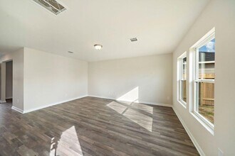 Building Photo - 228 Wild Oak