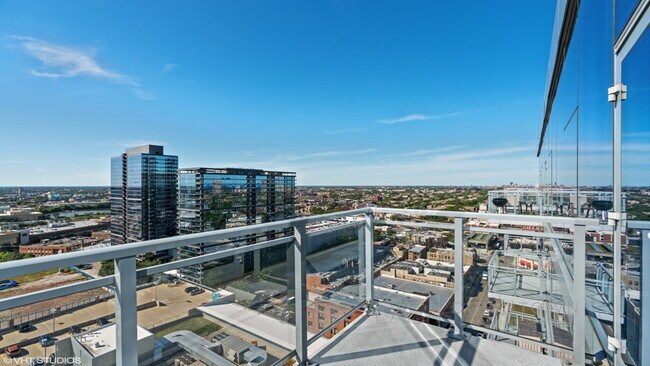 Foto del edificio - 1416 N Halsted St