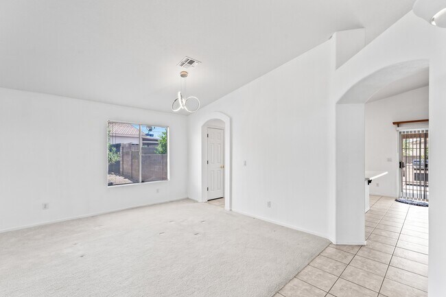 Building Photo - 8838 E La Palma Dr