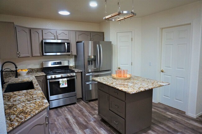Foto del edificio - 55 or older- Adult Community- Gated Community