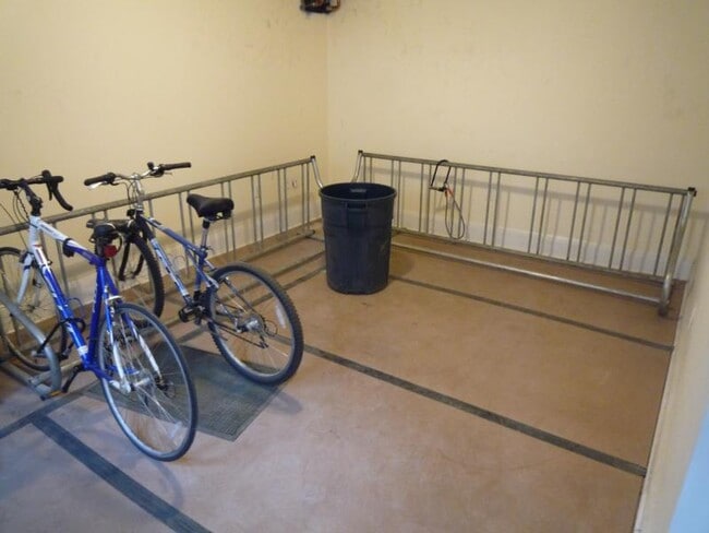 Building Photo - 14 Chauncy St