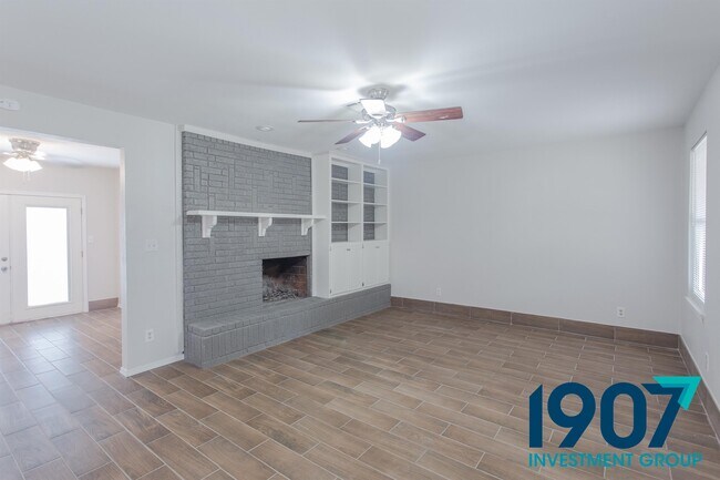 Foto del edificio - 1524 Oakcliff Rd