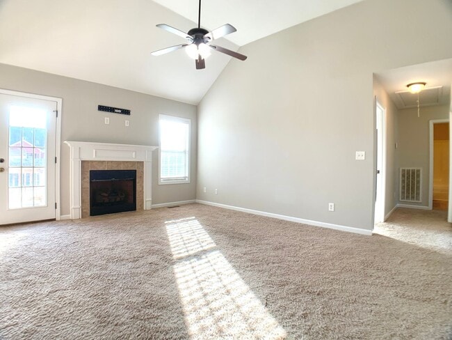 Building Photo - 842 Shelton Cir
