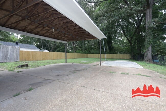 Building Photo - 3727 Rhea Ave