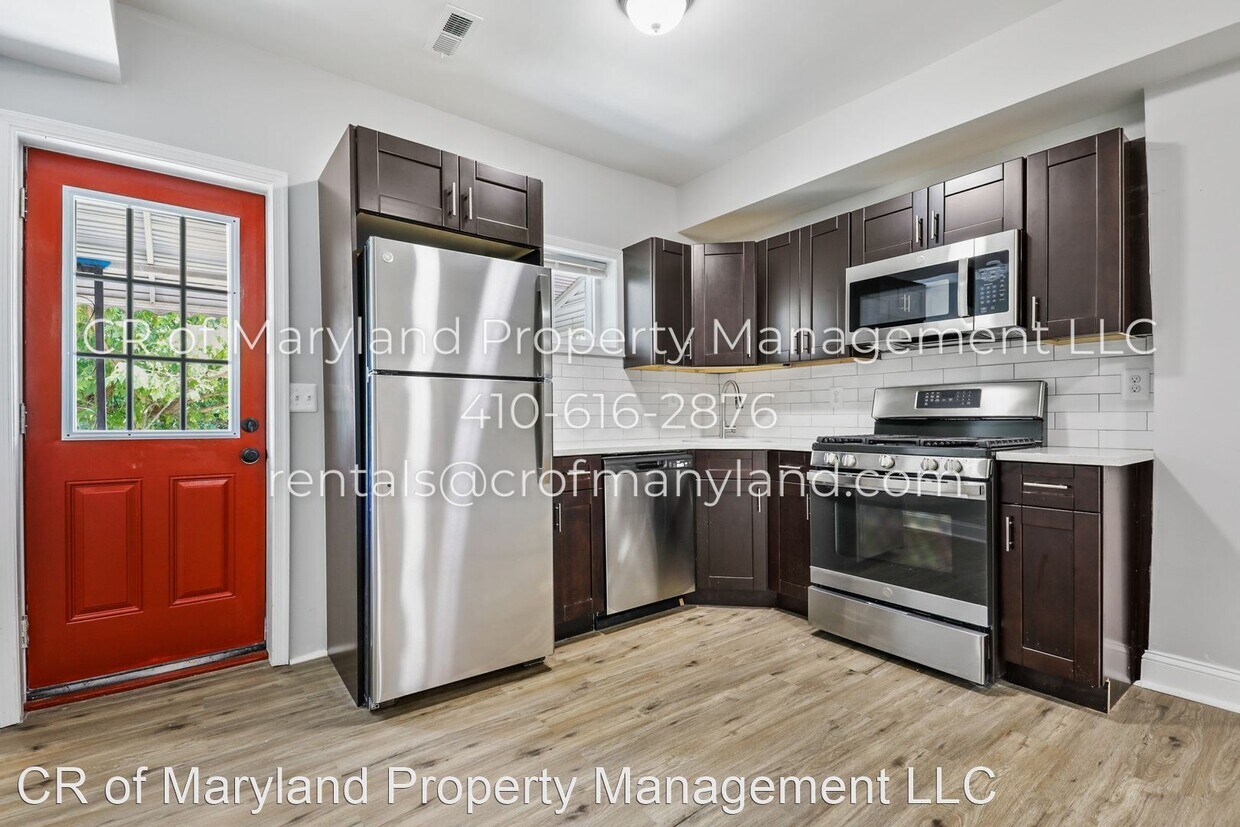 Primary Photo - 2 br, 1.5 bath House - 611 E 30th St
