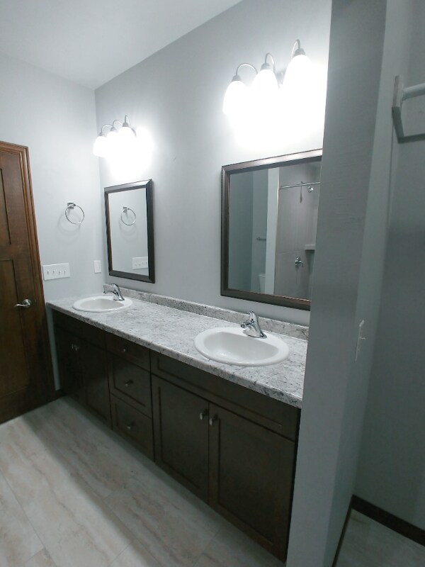 Foto del edificio - 1324 Moon Ridge Ct