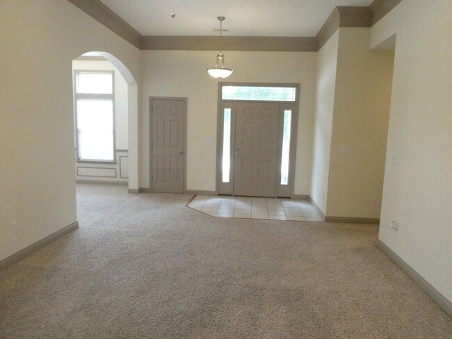 Building Photo - 3 Bedroom House in Mill Creek Manor