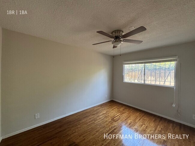 Building Photo - 1434 S Orange Dr