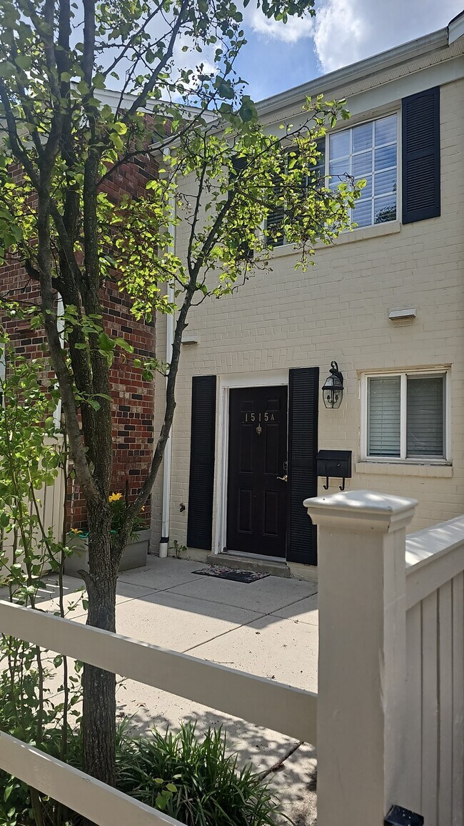 Building Photo - 1515A N Van Dorn St