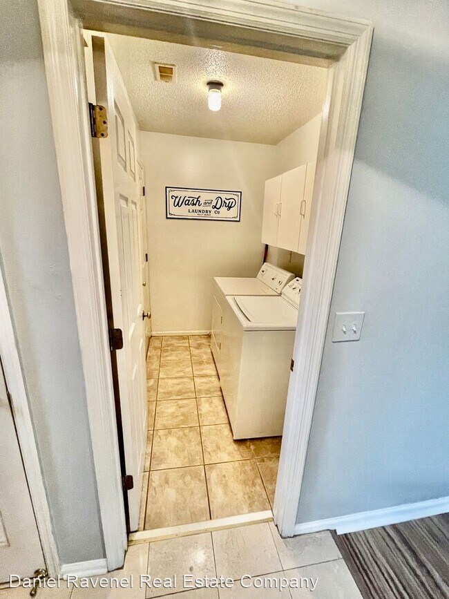 Foto del edificio - 3 br, 2 bath House - 2388 River Park Way