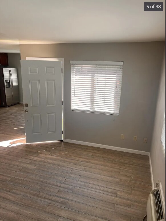 Foto del edificio - 10235 Madrid Way