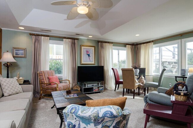 Foto del edificio - 832 Fort Fisher Blvd N