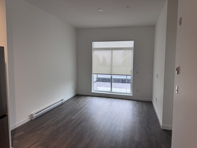 Photo du bâtiment - 15738-15785 85 Ave