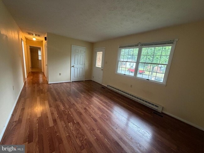 Building Photo - 23 Montague Cir