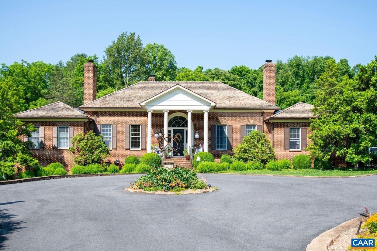 Foto principal - 935 Garth Rd